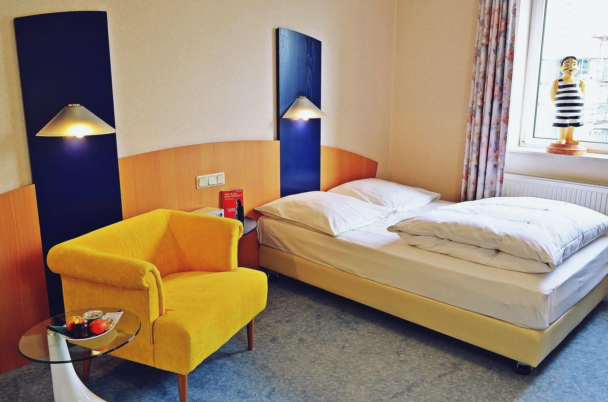 Retro - Art - Hotel Lünen Exterior foto